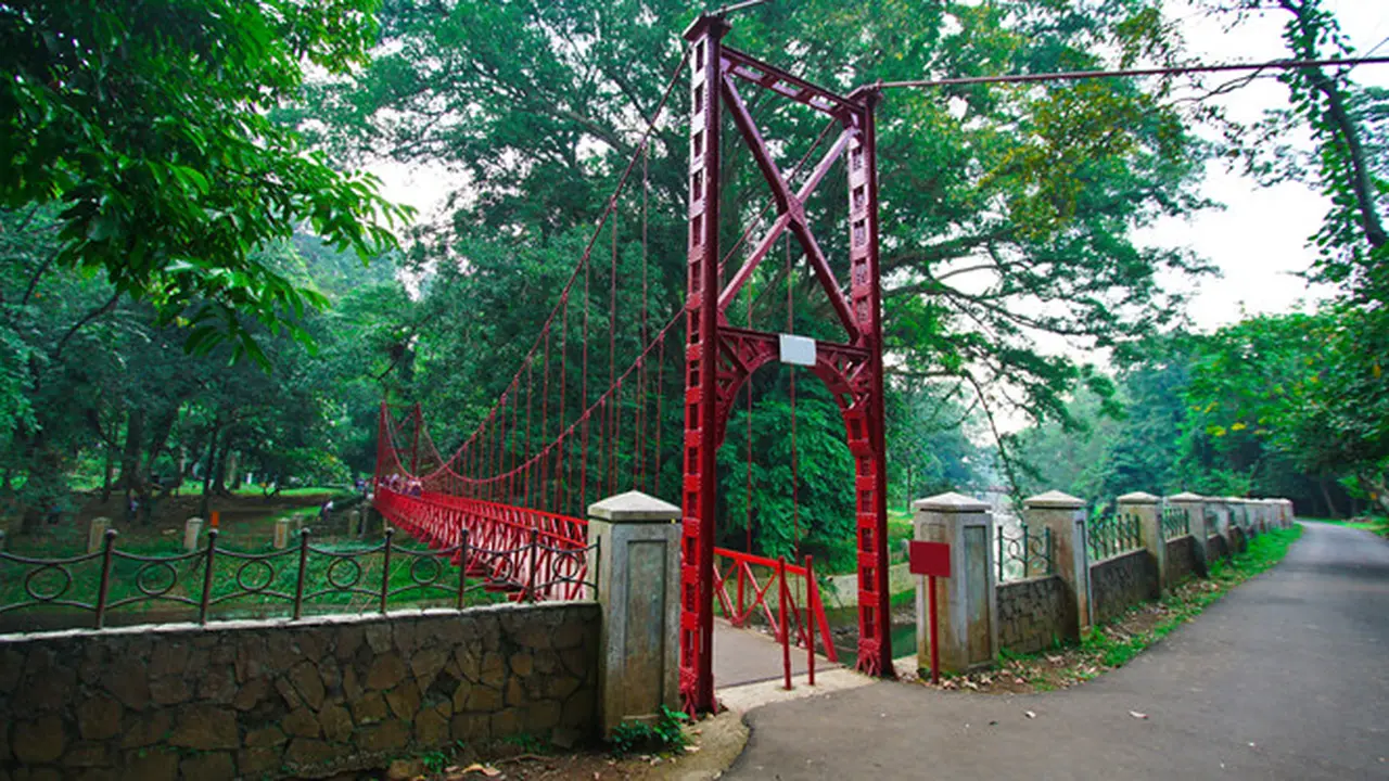 Jembatan Istana Bogor