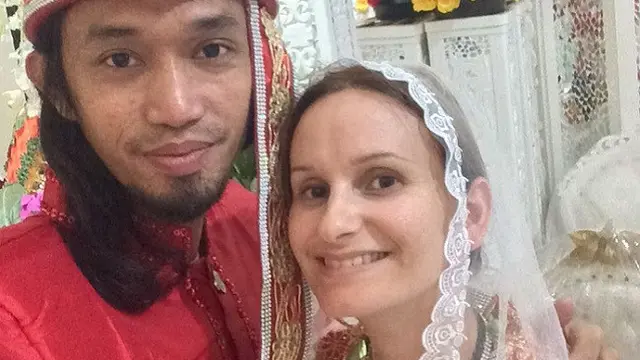 Usai Nikahi Bule Prancis, Mantan Pengamen Bakal Kenalkan Islam