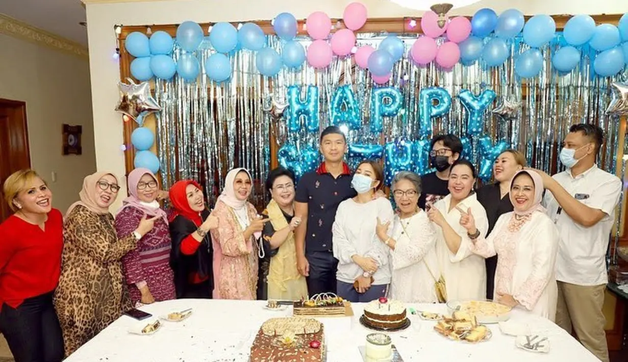 Ultah Indra Priawan suami Nikita Willy (Instagram/papitiesnaphotography)