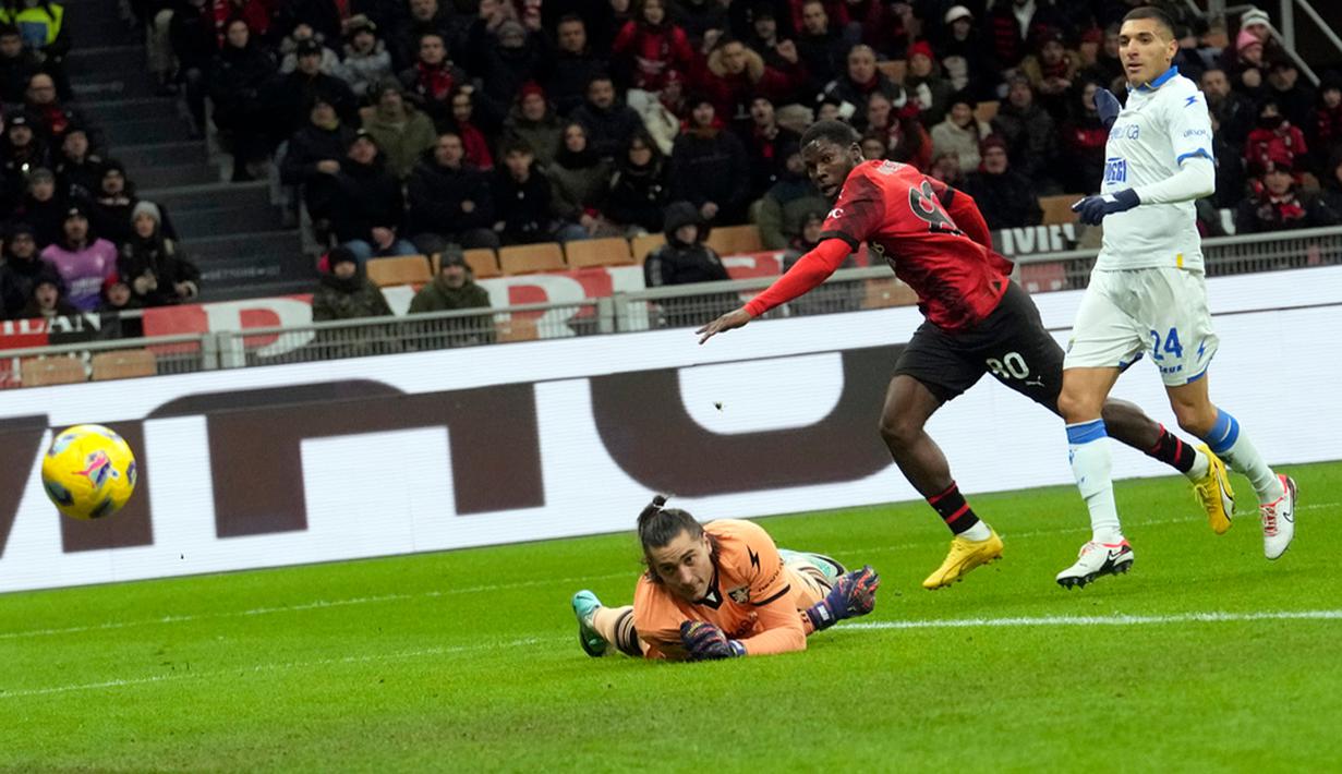 AC Milan menjamu Frosinone pada lanjutan Liga Italia. Rossoneri menang telak 3-1. (AP Photo/Luca Bruno)
