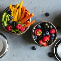 ilustrasi buah dan sayur/Photo by S'well on Unsplash