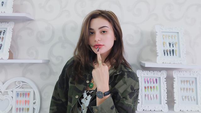 Nora Alexandra, Model Seksi Calon Istri Jerinx SID