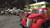 Komunitas mbil Fiat dari sejumlah daerah kumpul di Surabaya. (Dian Kurniawan/Liputan6.com).