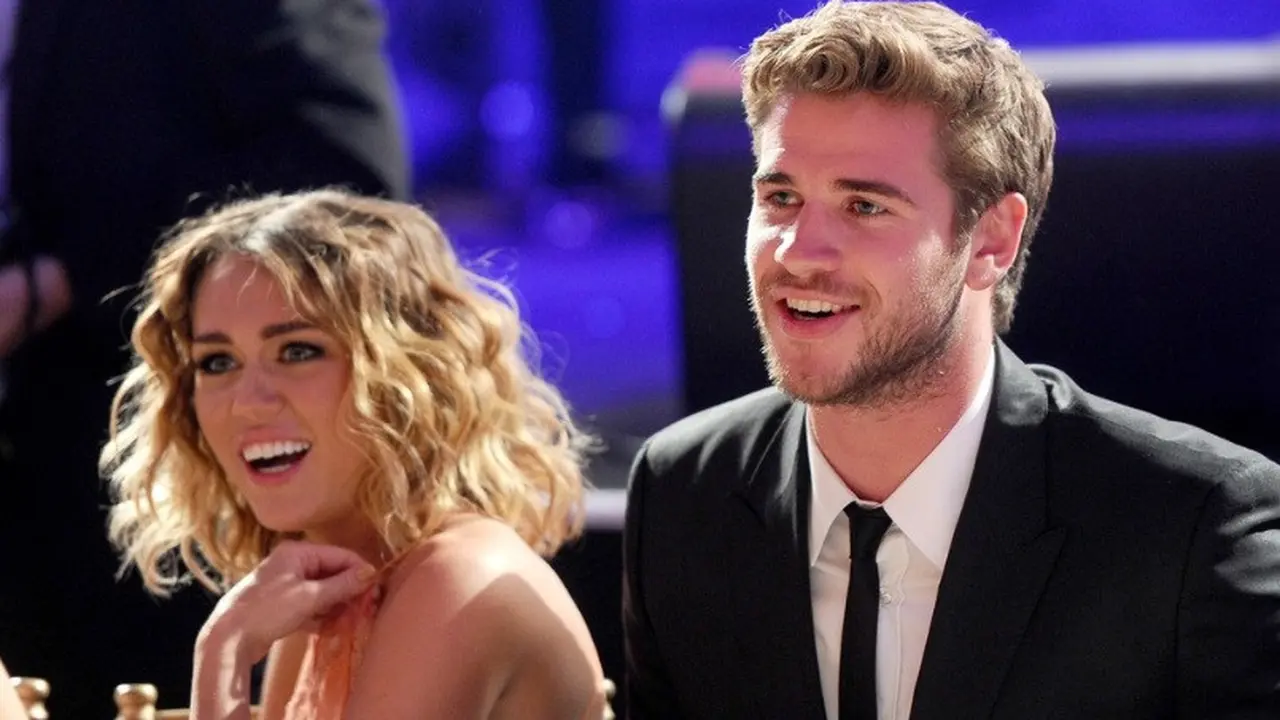 Miley Cyrus dan Liam Hemsworth