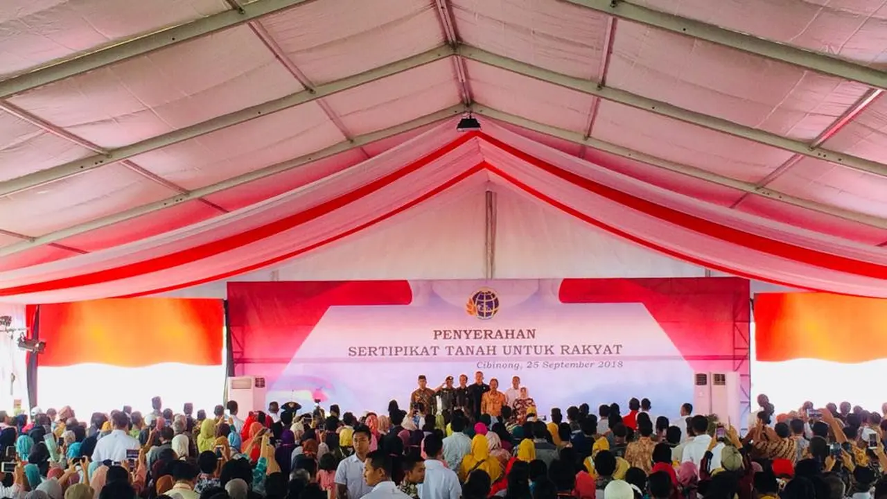 Masuk Masa Kampanye Pilpres, Jokowi Berhenti Bagi-Bagi Sepeda