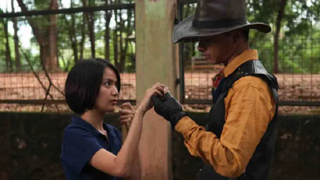 Postcard From The Zoo (Sumber: TunaiKita)