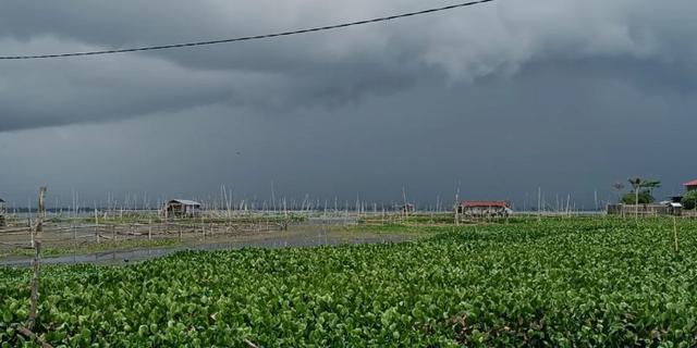 BMKG: Bibit Siklon 92S Masih jadi Pemicu Cuaca Ekstrem di Sumatera dan Jawa