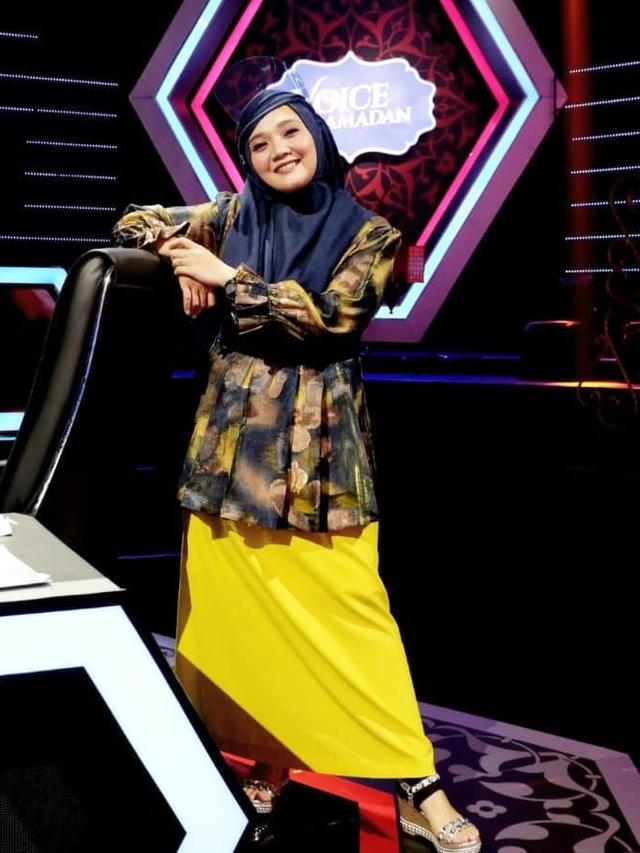 Kembali Eksis, Ini 6 Potret Sulis saat Tampil di Atas Panggung