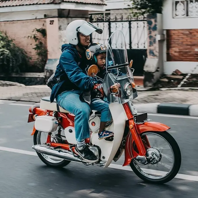 10 Potret Modifikasi Honda C70 Pitung Motor Klasik Yang Tak Pernah Mati Galeri