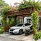 8 Desain Kanopi untuk Parkir, Tanaman Rambat, dan Area Santai di Halaman Rumah