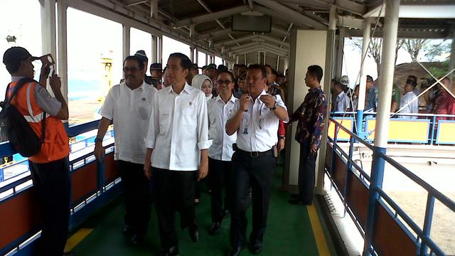 Blusukan ke Pelabuhan Merak, Jokowi Cek Pelayanan Angkutan Laut