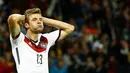 Ekspresi penyerang Timnas Jerman, Thomas Mueller, saat gagal menambah pundi-pundi golnya saat berlaga melawan Aljazair di 16 besar Piala Dunia 2014 di Stadion Beira Rio, Porto Alegre, (1/7/2014). (REUTERS/Darren Staples) 