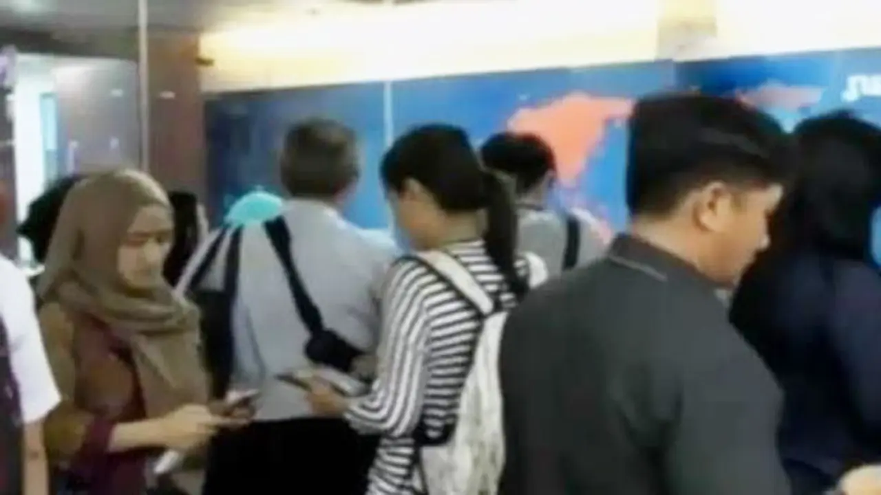 Pasca-Bandara Soetta Terbakar, Siang Tadi 79 Penerbangan Tertunda
