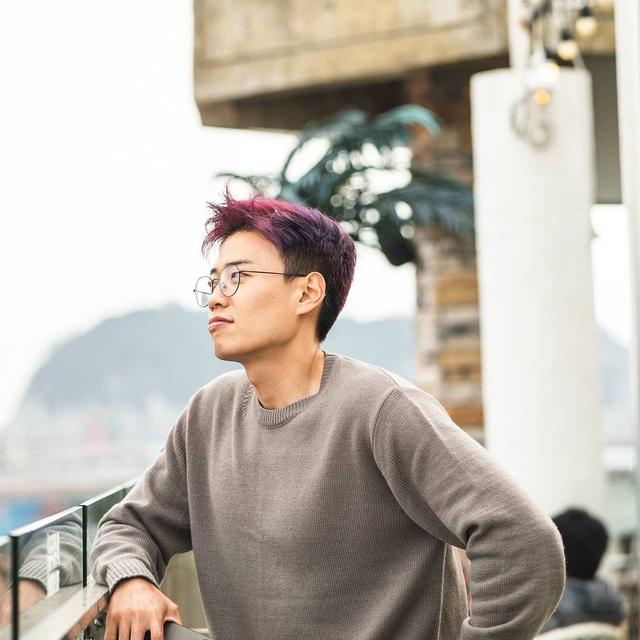 Sering Ganti Warna, Ini 7 Gaya Rambut Jang Hansol 'Korea Reomit' yang Curi Perhatian