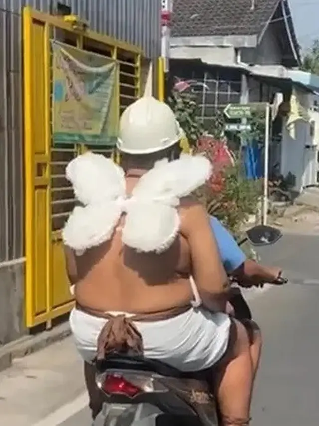6 Gaya Fashion Cowok Ini Susah Dimengerti, Salah Satunya Sabuk dari Kabel Colokan