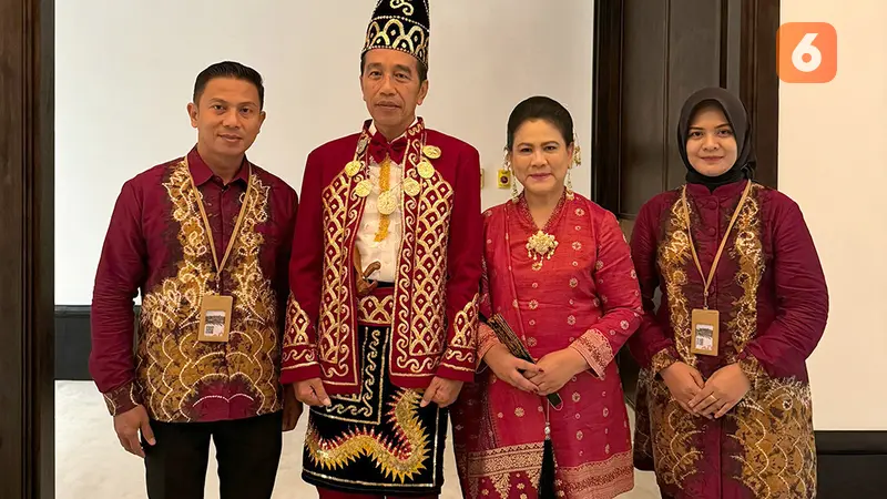 Presiden Joko Widodo kenakan baju adat Banjar