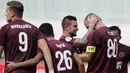 Para pemain PSM Makassar merayakan gol yang dicetak Wiljan Pluim ke gawang Lao Toyota FC pada laga Piala AFC 2019 di Stadion Pakansari, Bogor, Rabu (13/3). PSM menang 7-3 atas Lao. (Bola.com/M. Iqbal Ichsan)