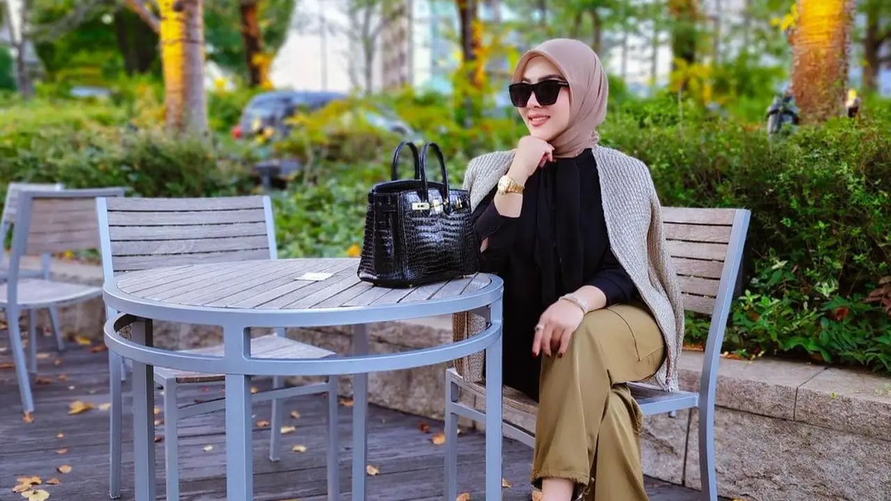Syahrini [Instagram/princessyahrini]