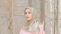Intip 7 Inspirasi OOTD Syar'i dan Stylish Kekinian ala Selebritis, Ayana Moon hingga Laudya Cynthia Bella