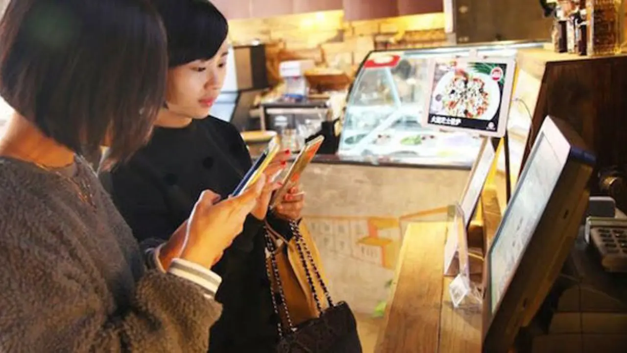 Makan Gratis di Restoran Ini untuk Si Cantik