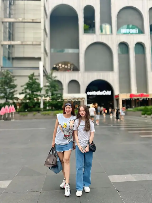 Dipuji Sama-Sama Cantik, Intip Potret Sasha Alexa Bersama Anak yang Curi Perhatian