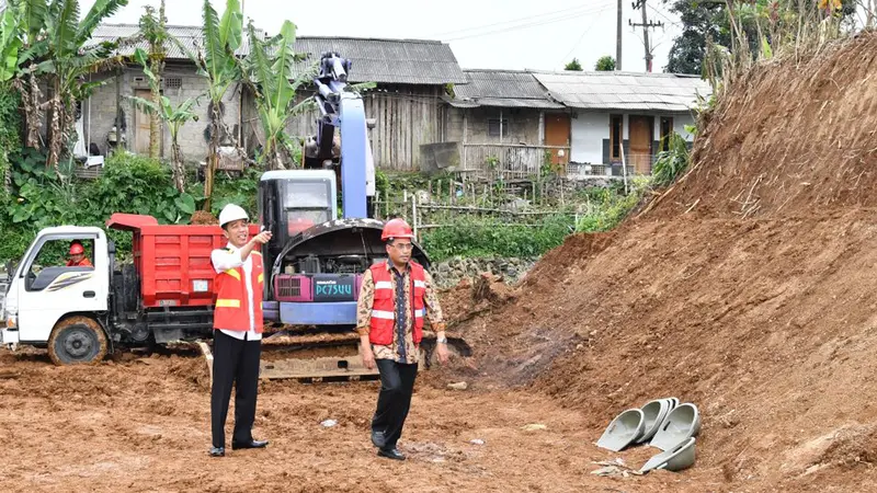 Jokowi Resmikan Proyek Jalur Ganda Kereta Bogor