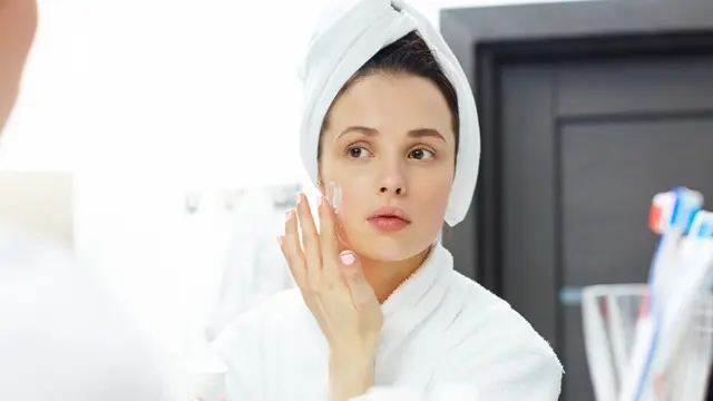 Skincare Rutin di Pagi Hari untuk Kulit Kering