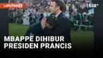 Timnas Prancis harus rela mengubur mimpinya bisa terturut-turut raih piala dunia. Di babak final Prancis ditumbangkan Argentina lewat adu penalti. Mbappe yang sedih dihibur Presiden Prancis.