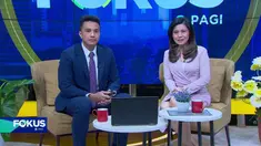 Simak informasi terkini dalam Fokus Pagi (15/06) dengan berita-berita sebagai berikut, Pemuda Nekat Bakar Rumah Orang Tuanya, Bahan Petasan Meledak, Satu Tewas, Mobil Rombongan Guru Terjungkal ke Sungai, Timnas Indonesia Lolos Piala Asia.