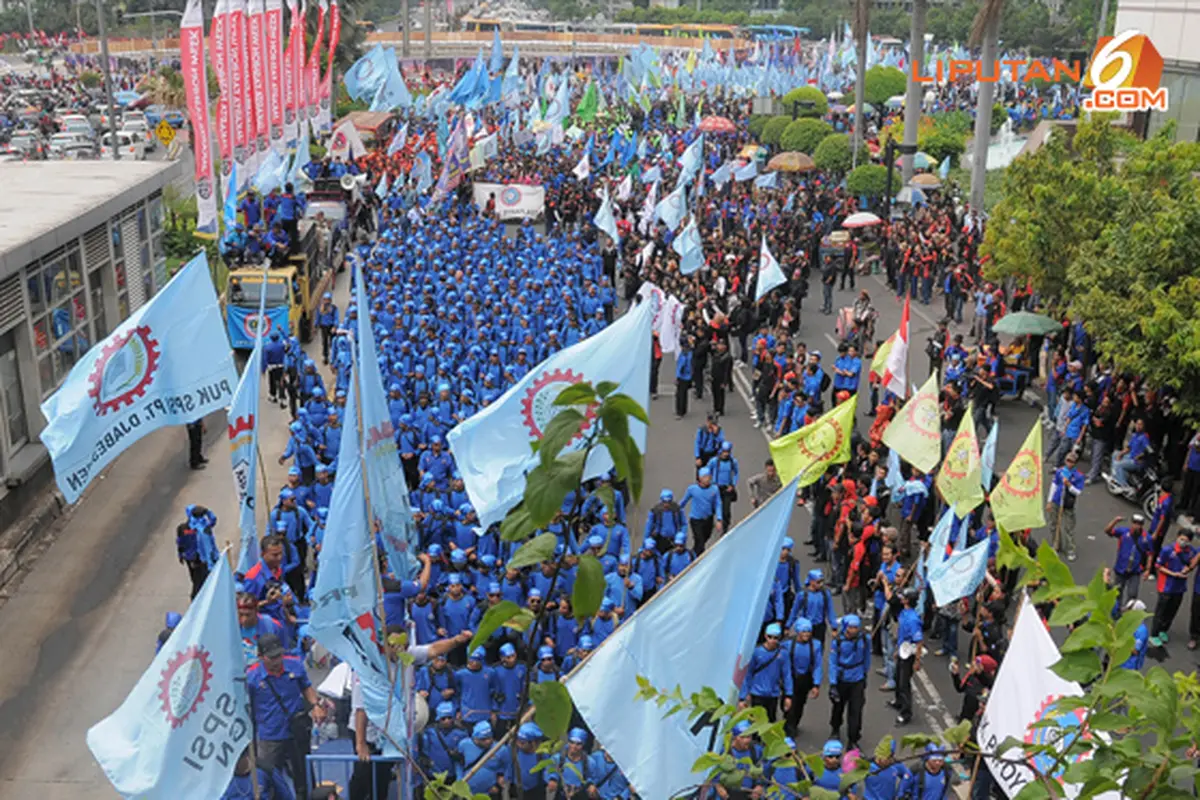 demo-buruh-131021b.jpg