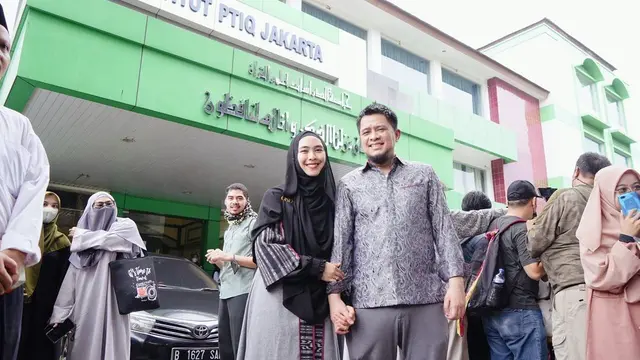 7 Momen Oki Setiana Dewi Raih Gelar Dokter yang Ke-2, Penuh Haru Bahagia