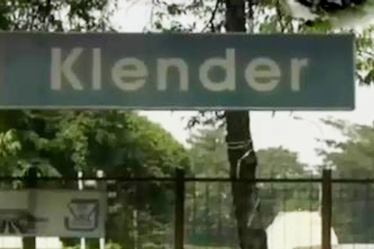 Polisi Gelar Olah TKP Penyebab Kebakaran Stasiun Klender