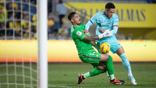 Foto: 12 Menit Pertama Vitor Roque bersama Barcelona, Si Macan Kecil Berikan Penampilan Impresif
