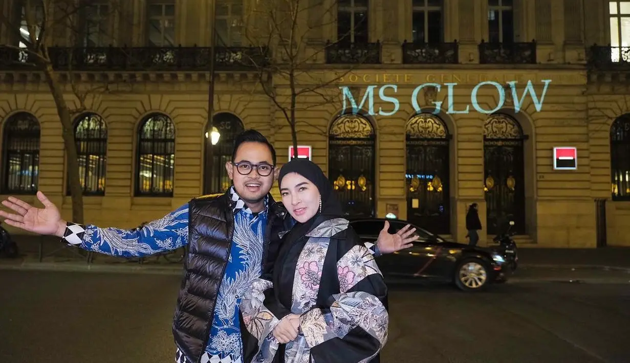 Shandy Purnamasari tampil cetar di Paris Fashion Week 2022. (Sumber: Instagram/shandypurnamasari)