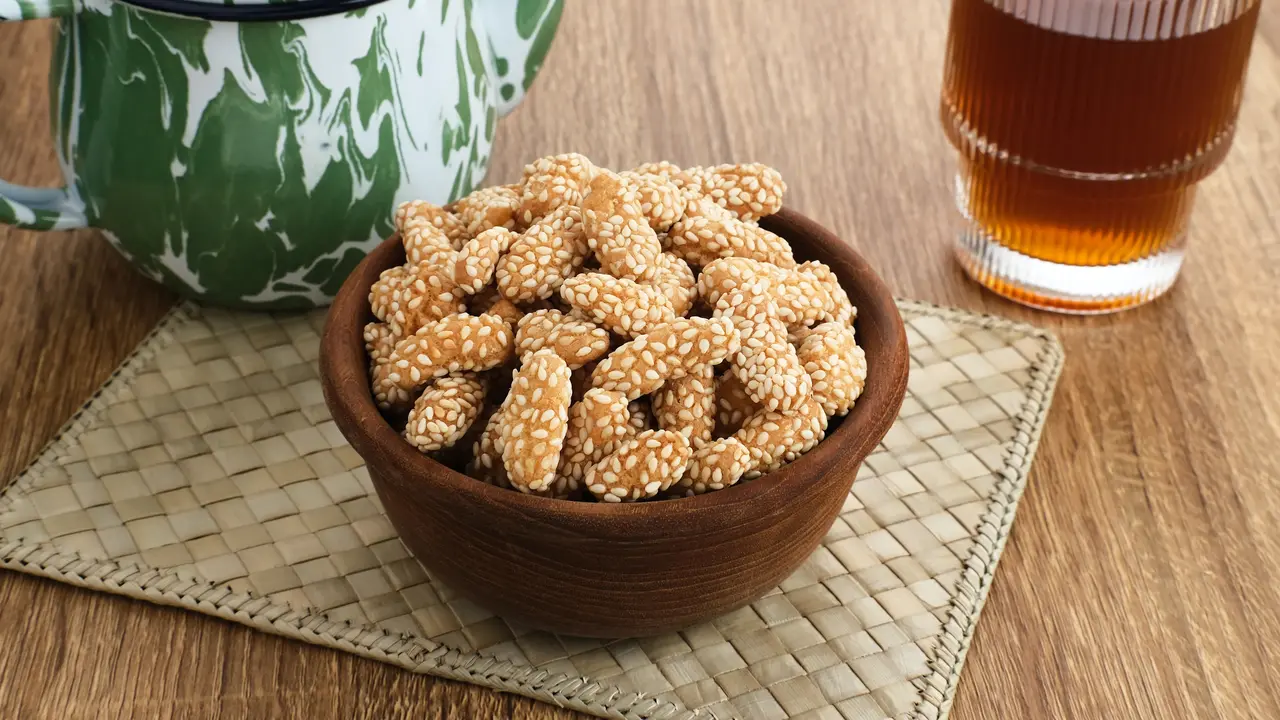 kue keciput wijen