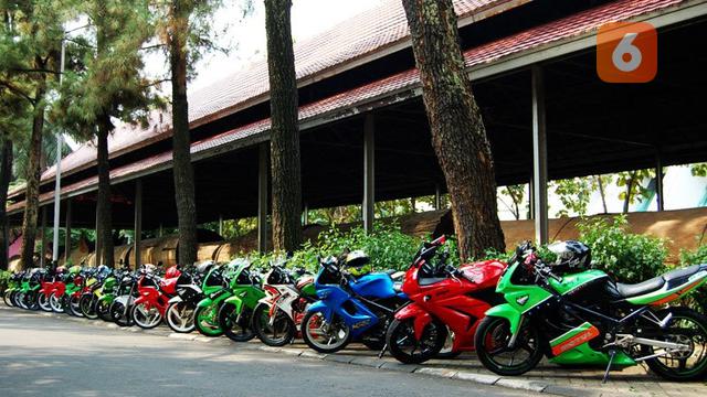 Mengenal Perjalanan Kawasaki Ninja 150 RR dan R, Simak 3 Teknologi Uniknya