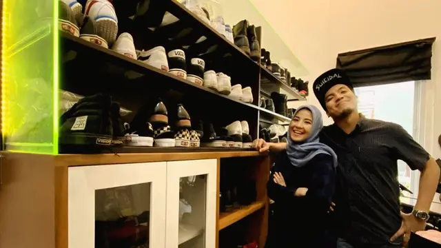 7 Potret Rumah Mewah Desta dan Natasha Rizky, Miliki Atap Otomatis