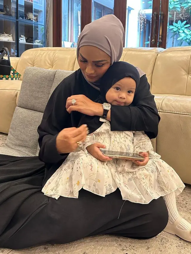 Krisdayanti dan Ameena (Instagram/krisdayantilemos)