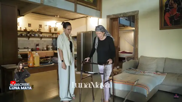 Potret Dapur di Rumah Ibu Luna Maya/Youtube Luna Maya