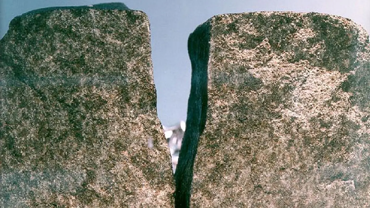 Meteorit Nakhla yang jatuh di Mesir pada 28 Juni 1911 (Wikipedia/Public Domain/NASA)