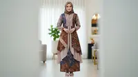 7 Model Gamis Batik Brokat Kombinasi Sifon yang Cantik tapi Adem Dipakai Seharian