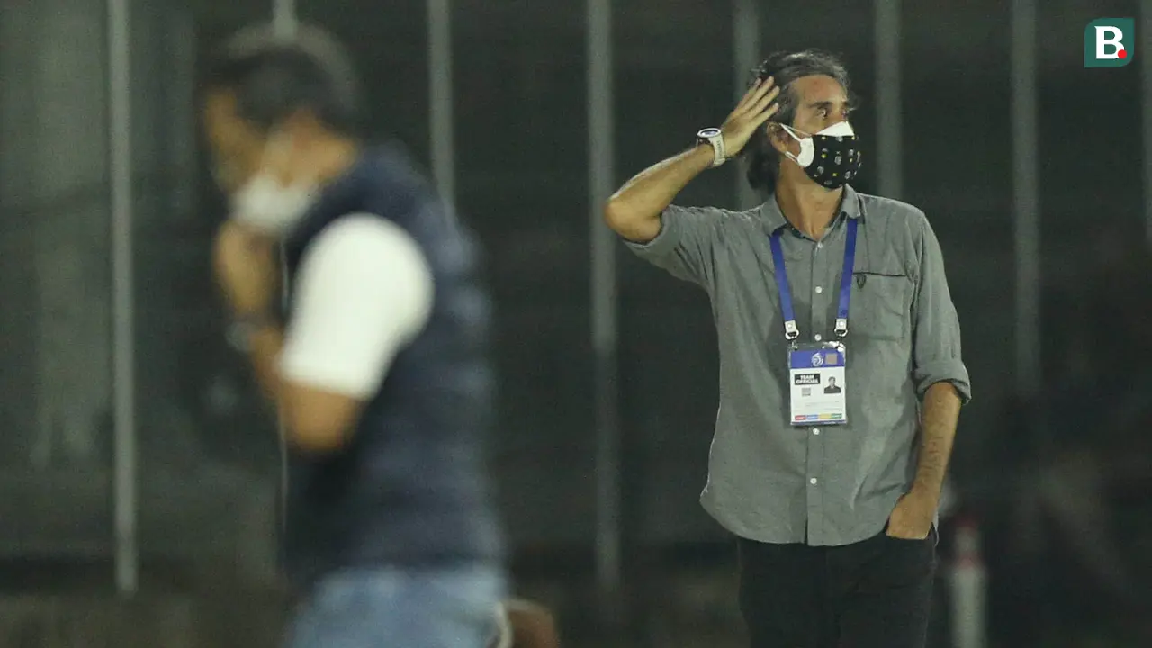 Foto: Antiklimaks Bali United saat Jadi Juara BRI Liga 1, Dibantai Persebaya 0-3