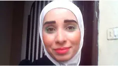 Ruqia Hassan tewas dieksekusi ISIS. Kesalahannya satu: ia melawan organisasi teror tersebut, meski hanya dengan kata-kata. Dengan menggunakan nama samaran Nissan Ibrahim, Ruqia menggunakan laman Facebook-nya untuk mendeskripsikan kehidupan warga di Raqqa,