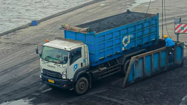 Jadi Bahan Baku Penting Industri, Pelindo Layani Transportasi Residu Pengolahan Kilang