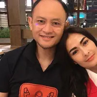 Iis Dahlia dan suami (Sumber: Instagram/isdadahlia)