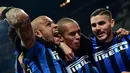 Pemain Inter Milan merayakan gol yang dicetak Joao Miranda (tengah) ke gawang Sampdoria dalam lanjutan Serie A Italia di Stadion Giuseppe Meazza, Milan, Minggu (21/2/2016). (AFP/Giuseppe Cacace)