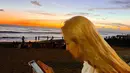 Mengunjungi pantai selama berada di Bali menjadi salah satu kegiatan yang sepertinya wajib dilakukan. Begitu pula yang dilakukan oleh wanita 33 tahun ini. (Liputan6.com/IG/@hyoyeon_x_x)