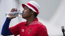Pemanah putra Indonesia, Riau Ega, saat berlaga pada nomor recurve men's individual Asian Games di Lapangan Panahan, Senayan, Jakarta, Selasa (28/8/2018). Riau Ega mendapat medali perunggu. (Bola.com/Vitalis Yogi Trisna)