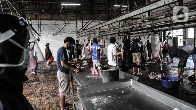 FOTO: Penyembelihan Hewan Kurban di Tengah Pandemi COVID-19