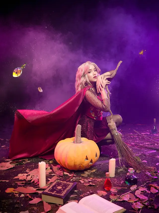 6 Potret Fuji, Rachel Vennya dan Erika Carlina Bertema Halloween, Kostum Totalitas